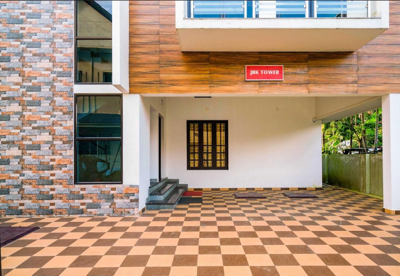 Hotel O Thykoodam Apartments Kochi Ngoại thất bức ảnh