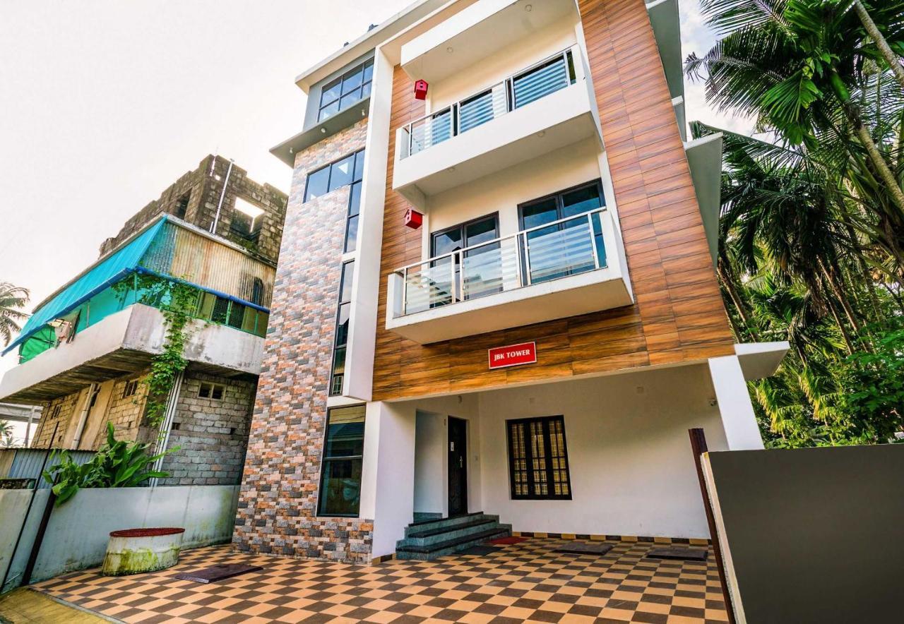 Hotel O Thykoodam Apartments Kochi Ngoại thất bức ảnh
