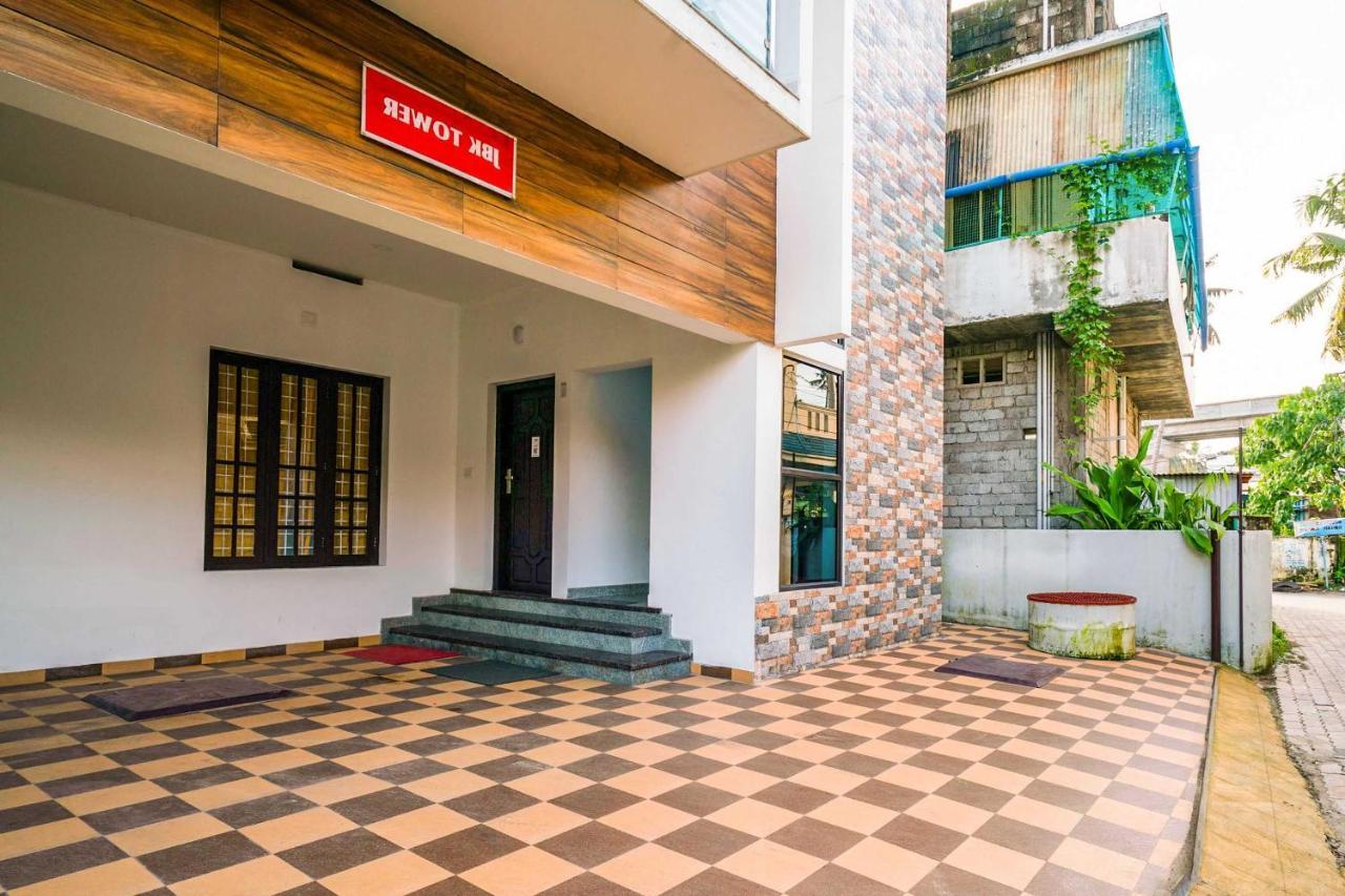 Hotel O Thykoodam Apartments Kochi Ngoại thất bức ảnh
